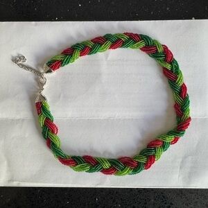 SMITHSONIAN, 17-20in, tiny beads, UNWORN